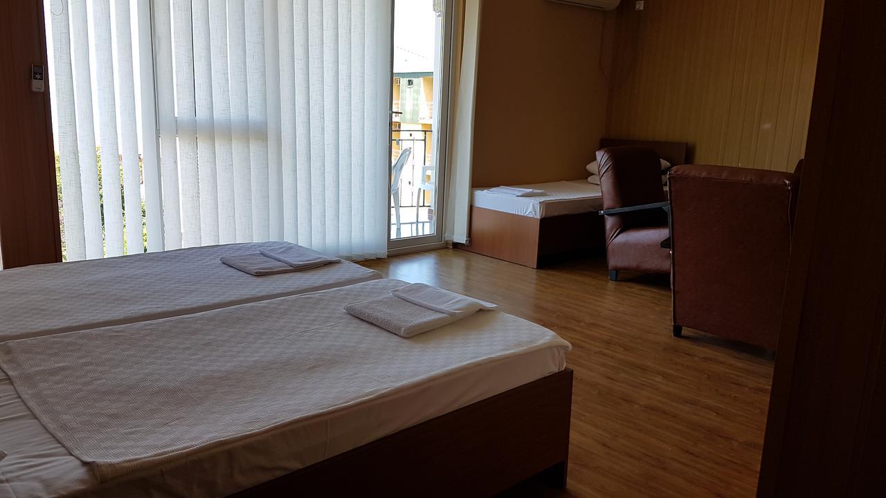 Hotel Del Mar Kvariati Esterno foto