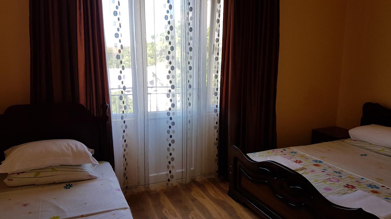 Hotel Del Mar Kvariati Esterno foto