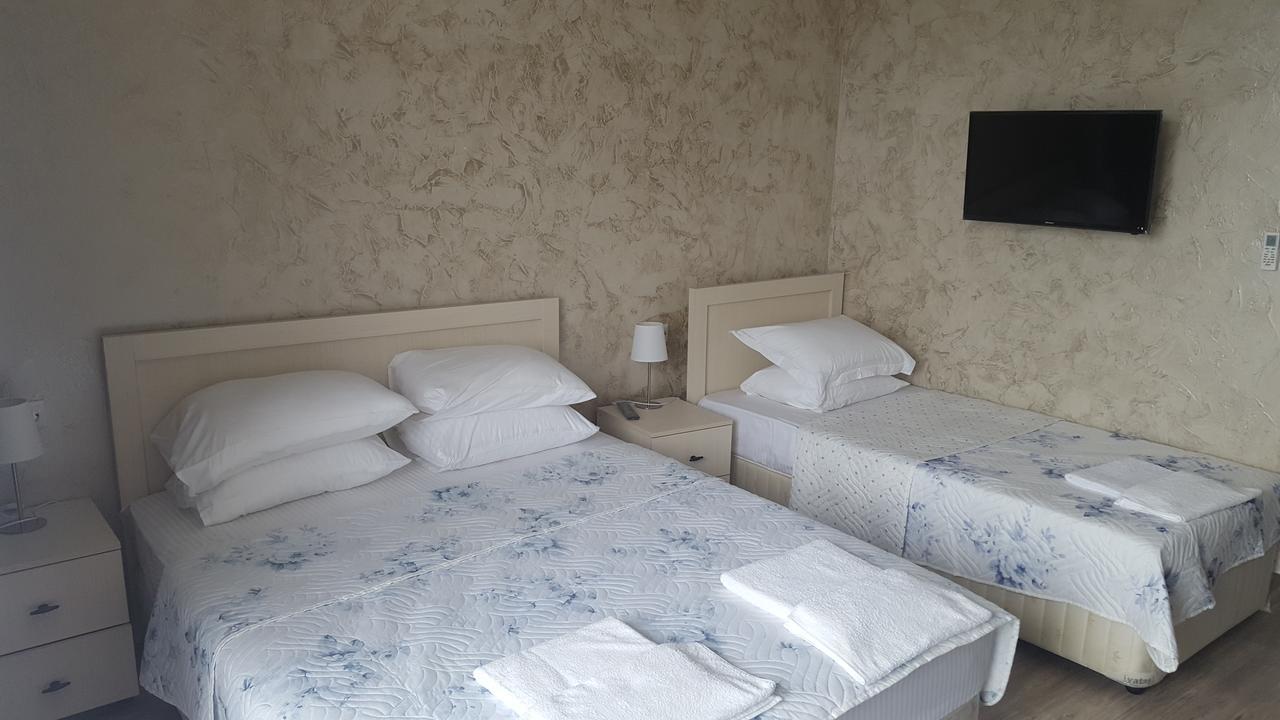 Hotel Del Mar Kvariati Esterno foto